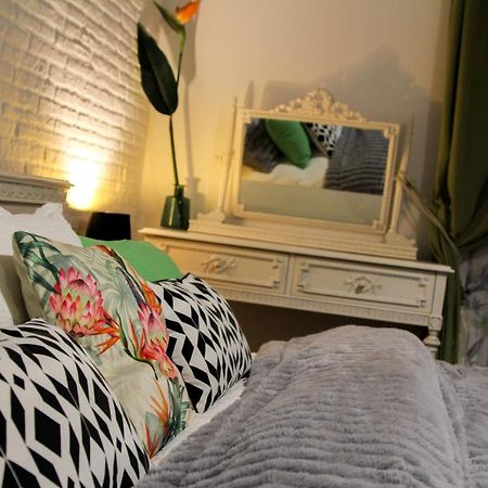 Cozy Cottage - Free Parking, Self Check-In Oradea Exterior foto