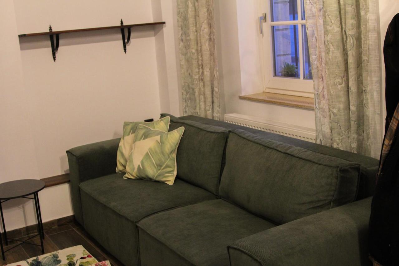 Cozy Cottage - Free Parking, Self Check-In Oradea Exterior foto