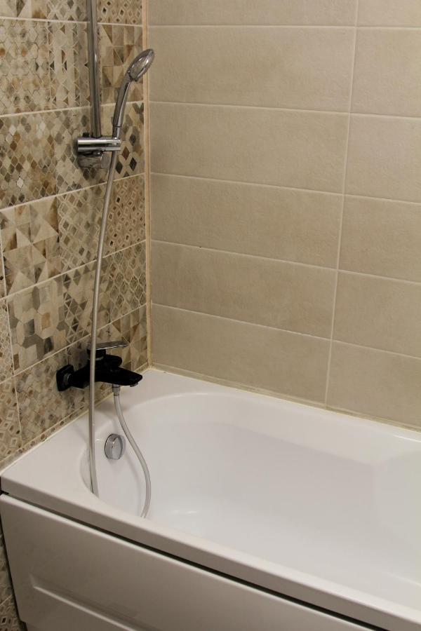 Cozy Cottage - Free Parking, Self Check-In Oradea Exterior foto